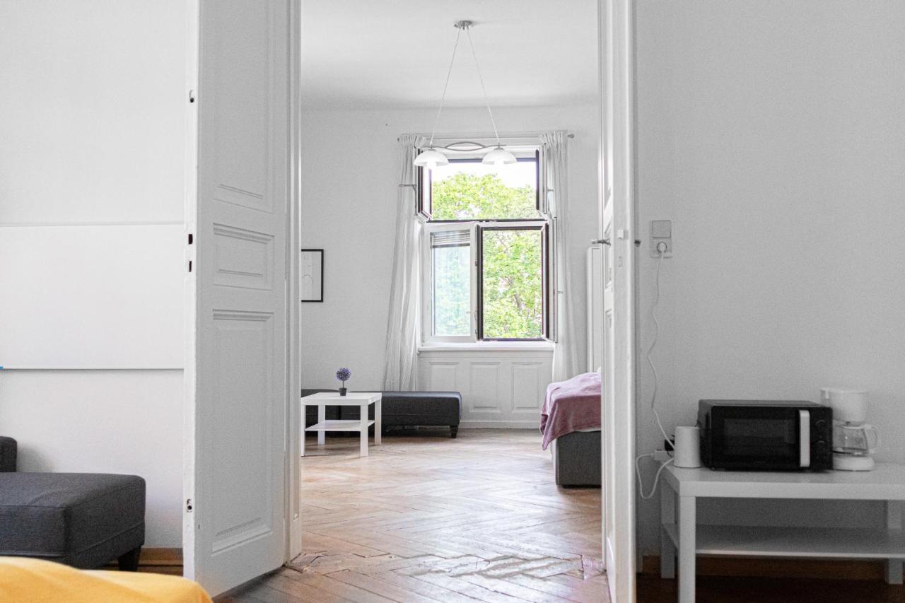 Cozy 2Br Apt. Near Akh Hospital-Ideal For Longstay Вена Экстерьер фото